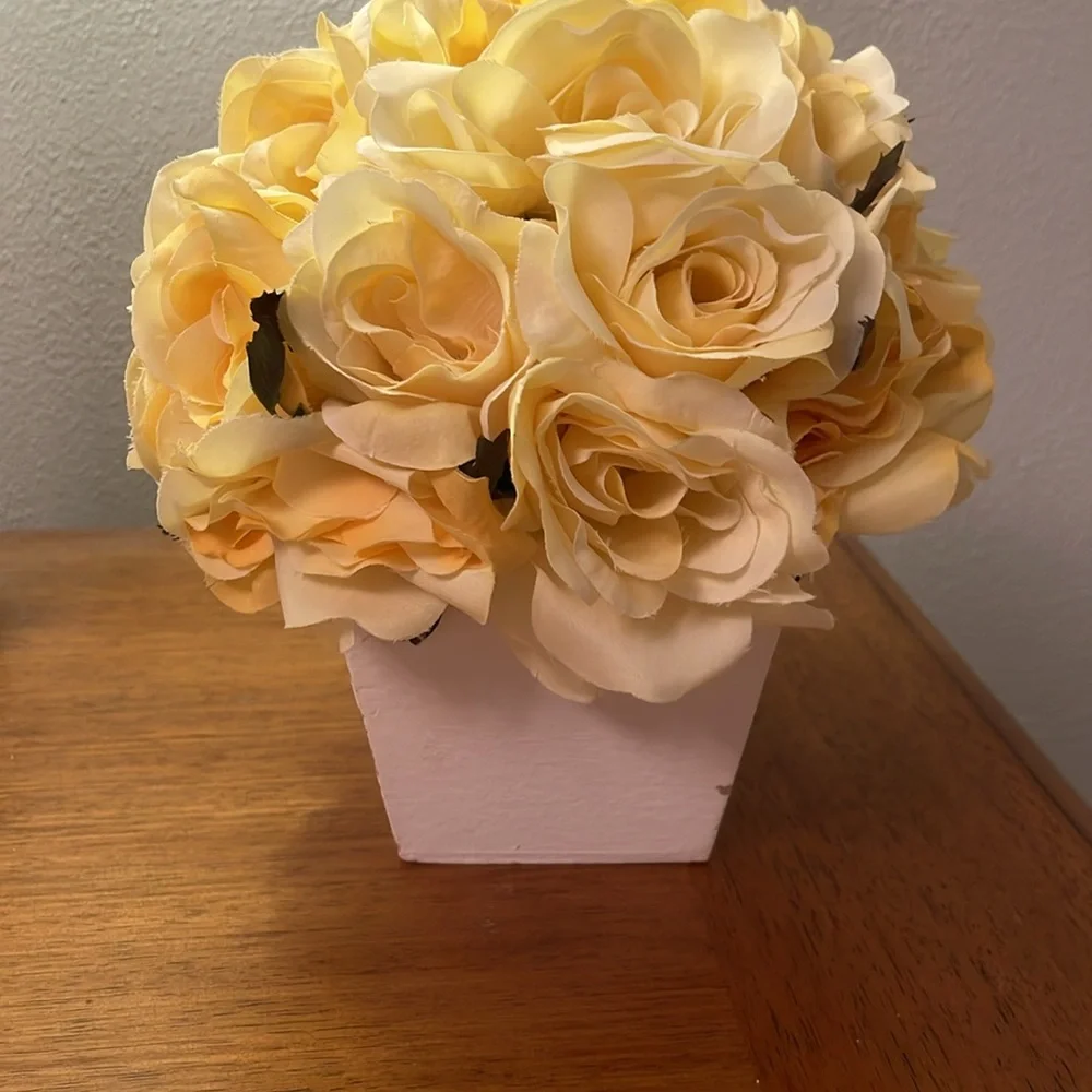 Faux Artificial Flower Arrangement Yellow Roses